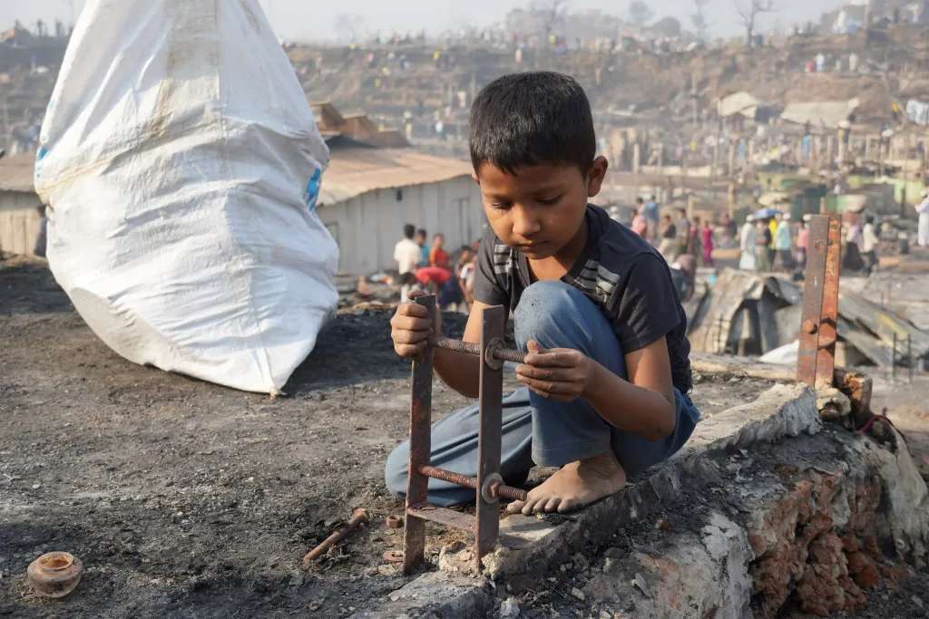 Rohingya Children at Fire broken camp